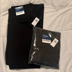 Old Navy Extra High Rise Cloud Comfy Leggings ( 2 pair)
